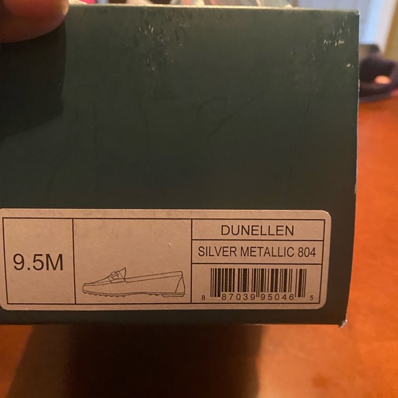 Aerosoles Dunellen Silver Loafer size 9.5 - Picture 4 of 4